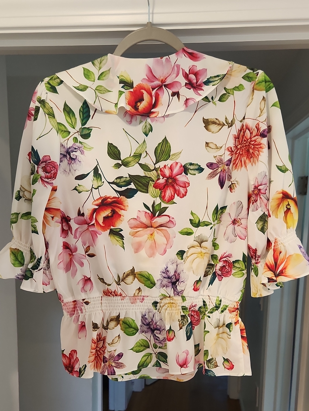Philosophy Floral Smocked Peplum V-neck Blouse Size M - Picture 3 of 8